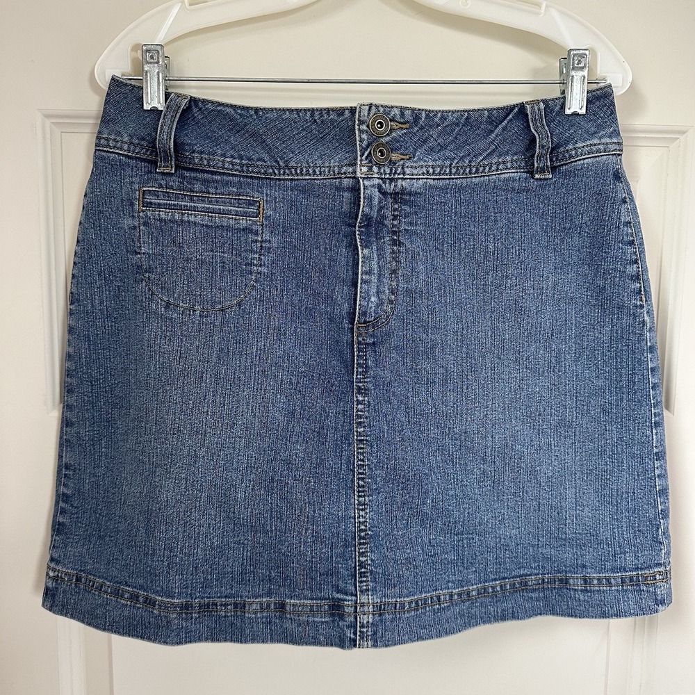 St. John's Bay Women's Denim Skort Blue Stretch‎ Size 10 Minimalist Casual